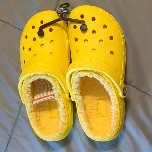 Crocs Lined Classic Clogs, Lemon - Picture 2 of 8